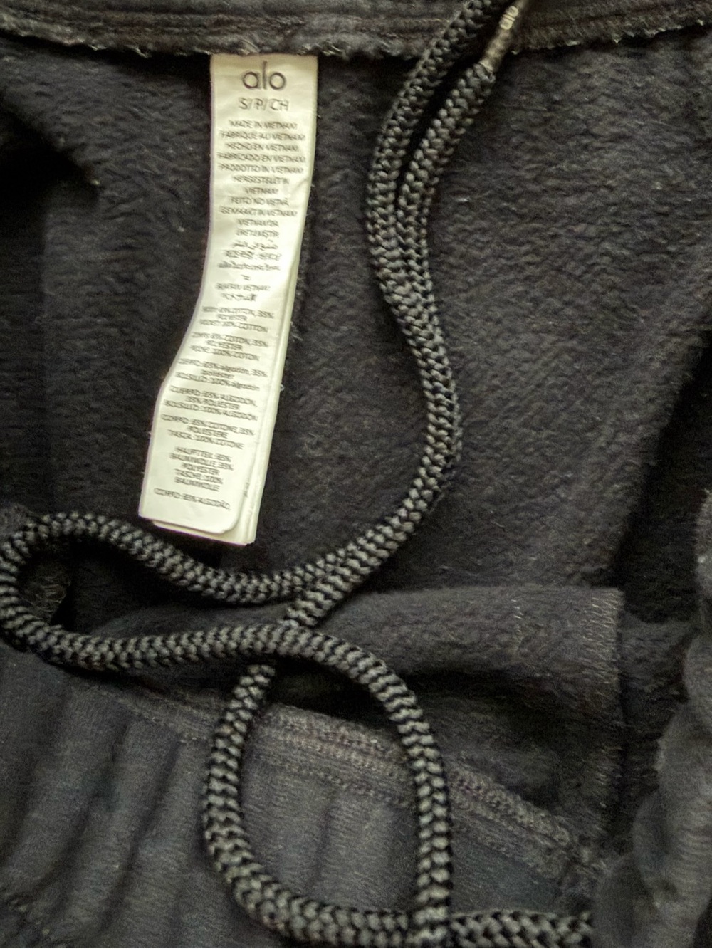 Alo Accolade Short in Black - Picture 3 of 7